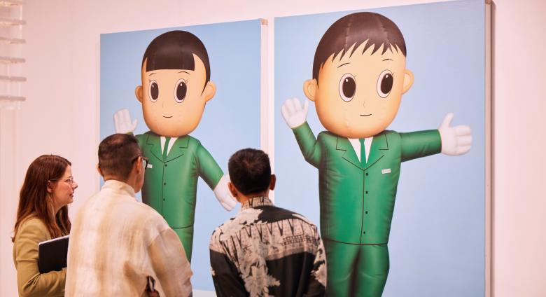 Visitors viewing Sun Yitian's painting at Esther Schipper, Frieze Seoul 2024